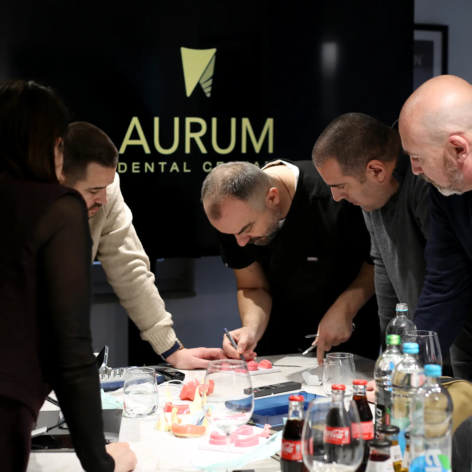 Moderne Implantologie in der Praxis: Bericht aus der Fortbildung im Aurum Dental Center